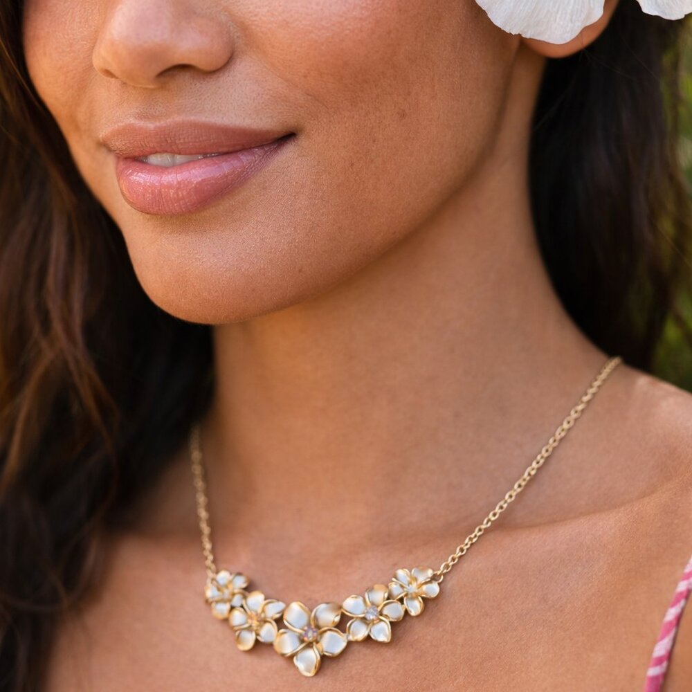 Vintage Albert David AD 14K Gold Hawaiian Plumeria Necklace Blue Sapphire 8g